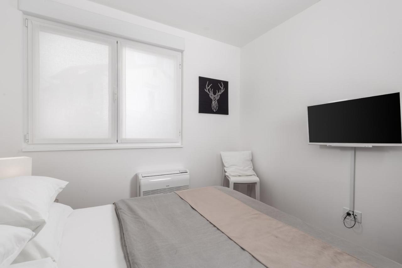 Apartment Mara Opatija With Rooftop Swimming Pool Ičići Exterior foto